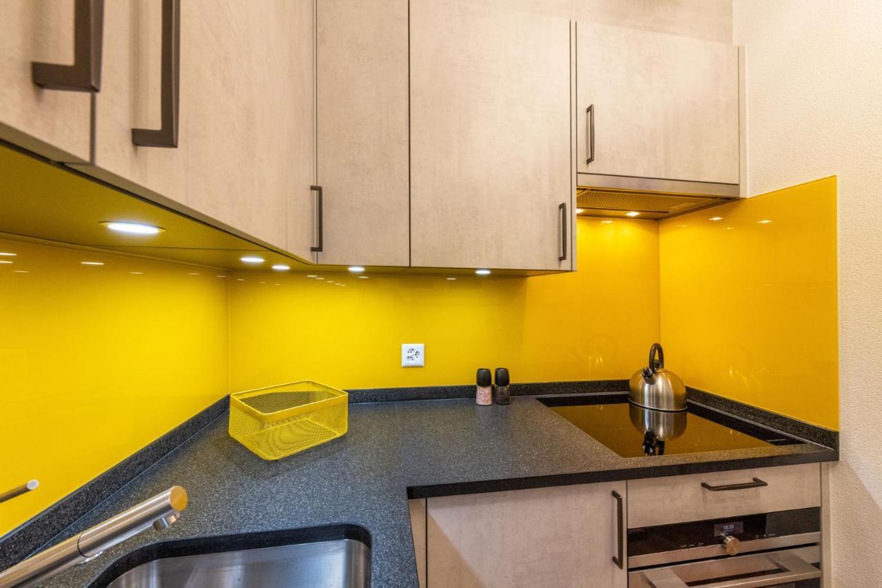 Ambassador Yellow Home 그라켄 외부 사진